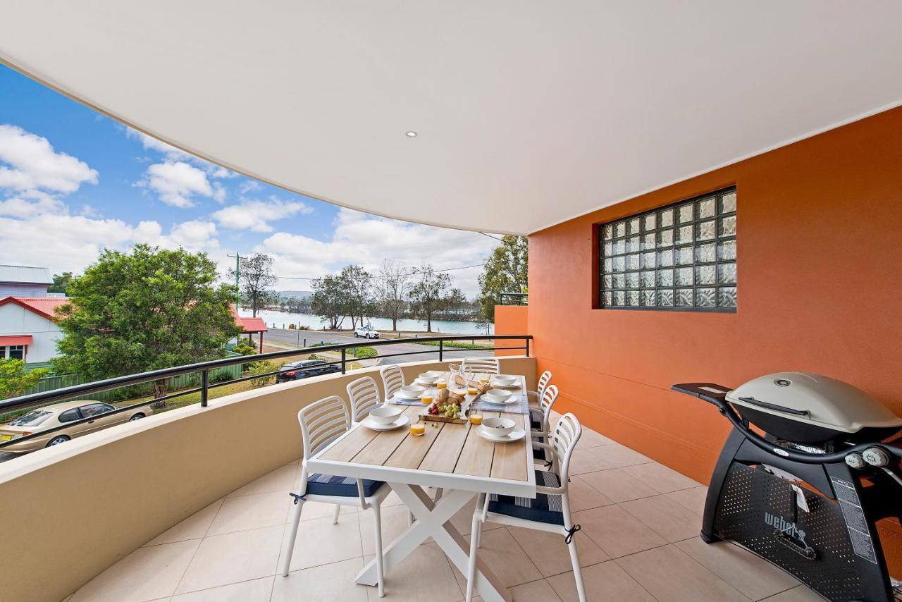 Adrift At Dolphin Cove Apt 5 - Riverfront Modern نورث هيفن المظهر الخارجي الصورة
